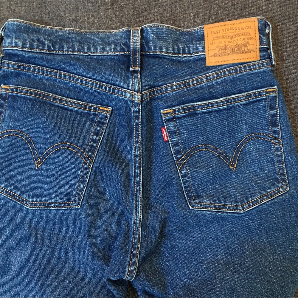 Levi’s Wedgie